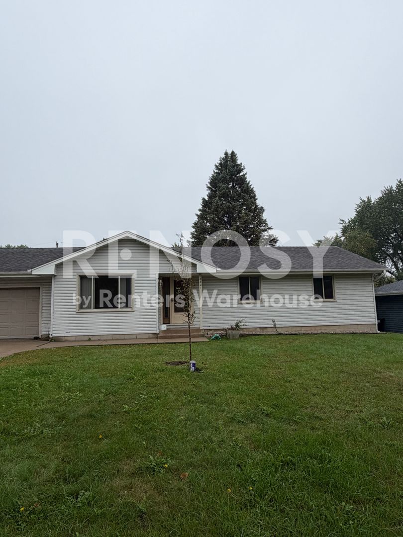 8821 62nd Ave N property