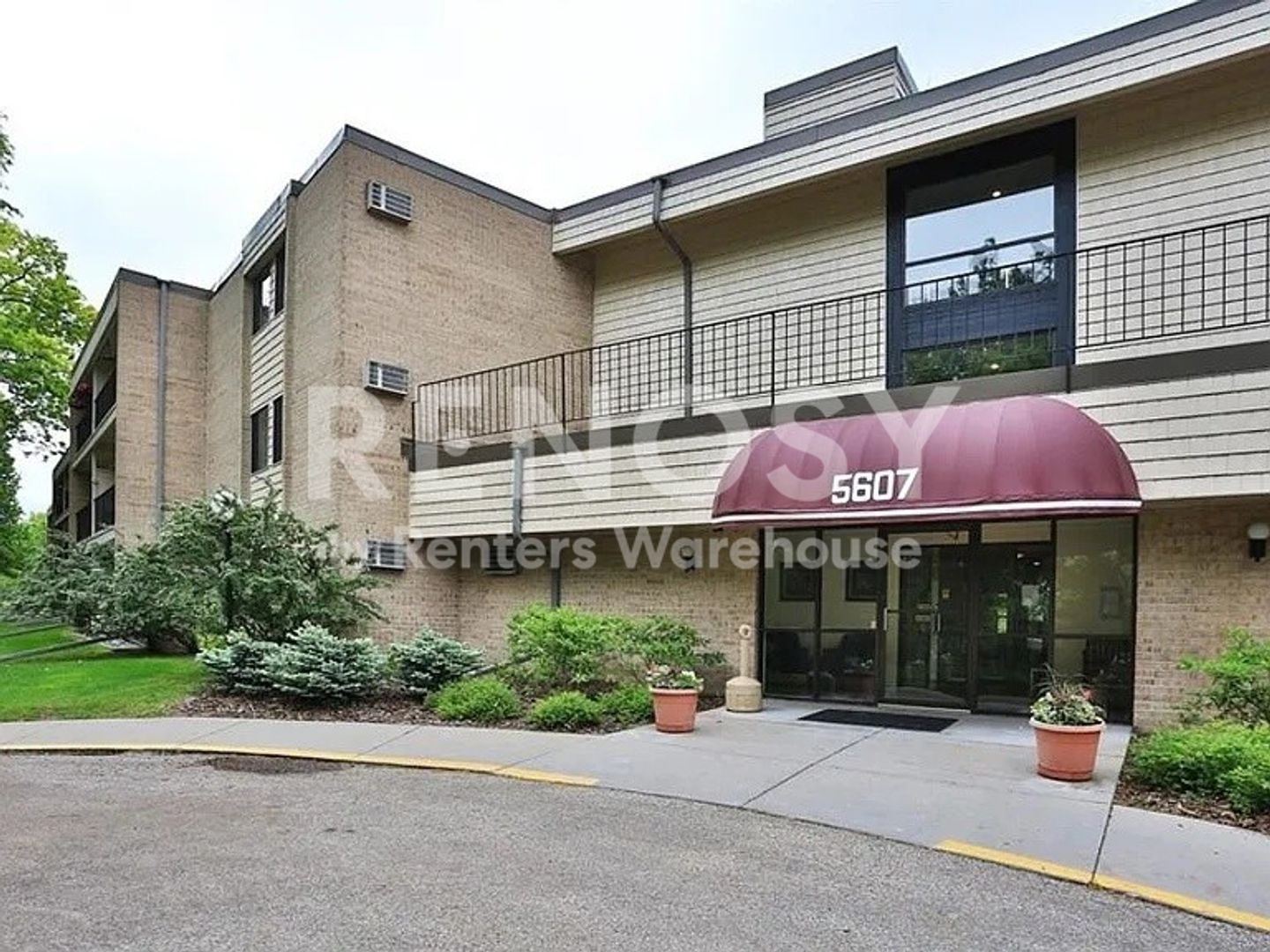5607 Green Circle Drive Apt 200 property