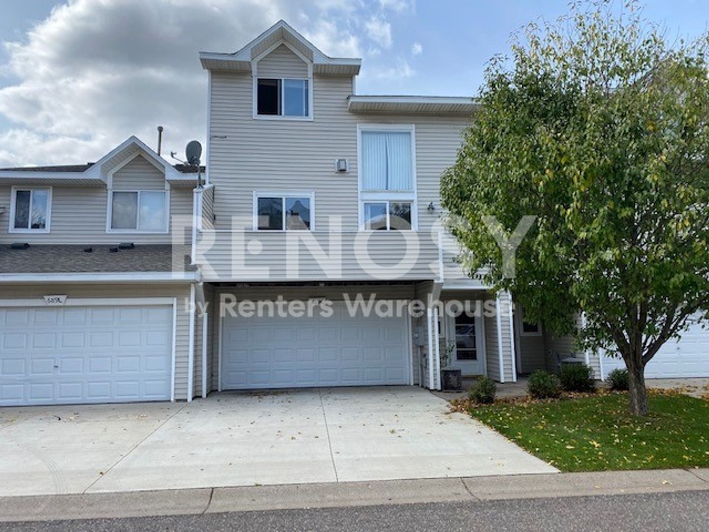 689 Kingfisher Ln property