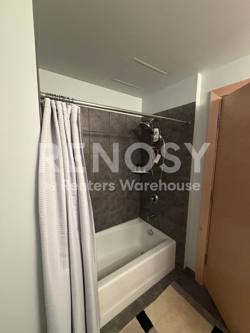215 10th Ave S property