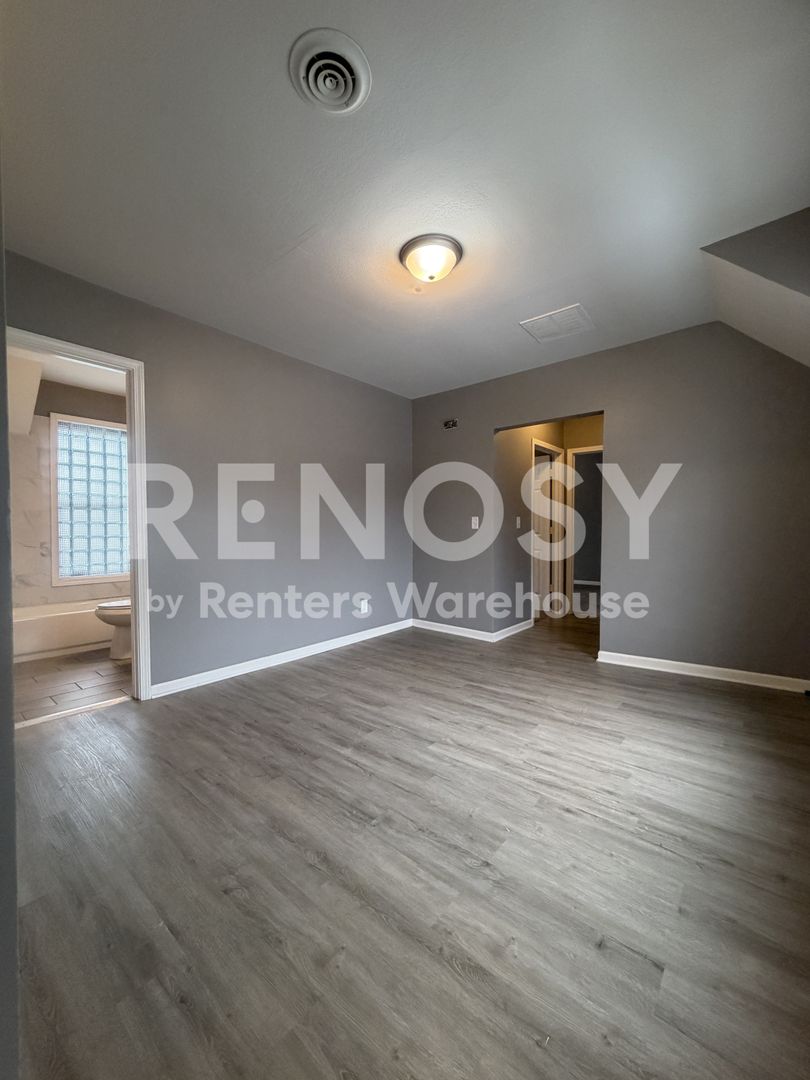 Marketplace Property