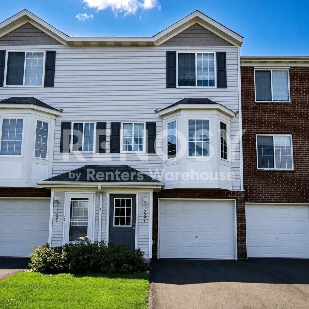 Ramsey Townhome: 7290 147 Ln NW