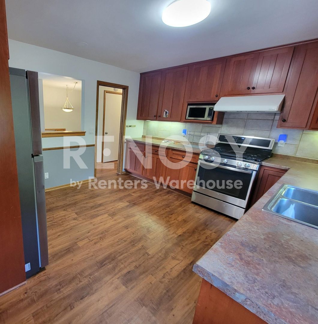 Marketplace Property