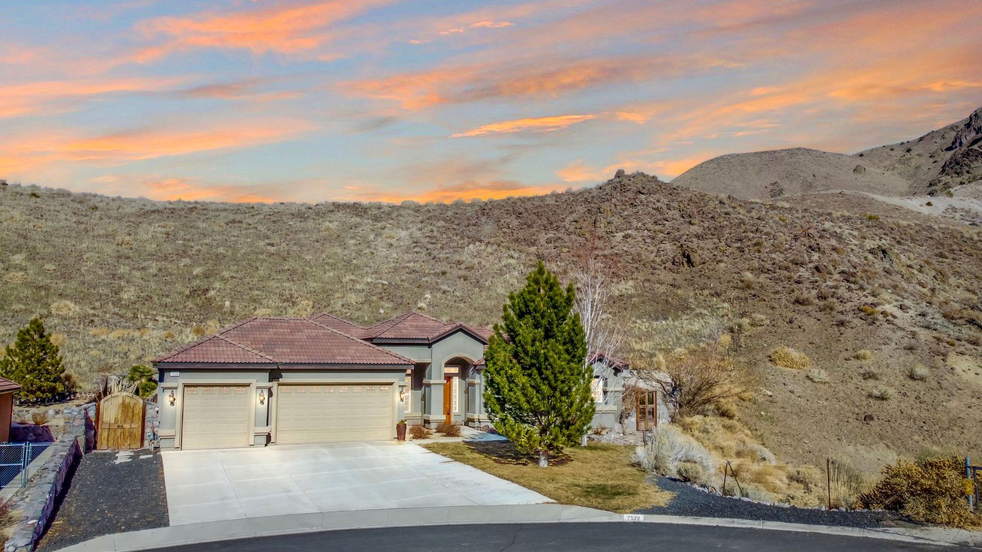 Reno House: 7520 Rough Rock Drive