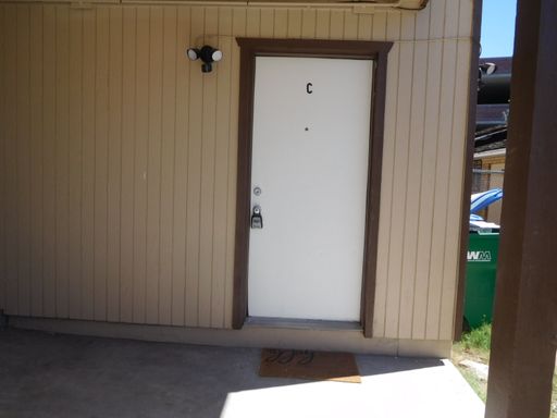 Large 2 Bedroom UNR Fiendly – photo 1