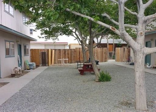 2bed 1bath apartment available in Hawthorne, NV - Partial util, pet ok