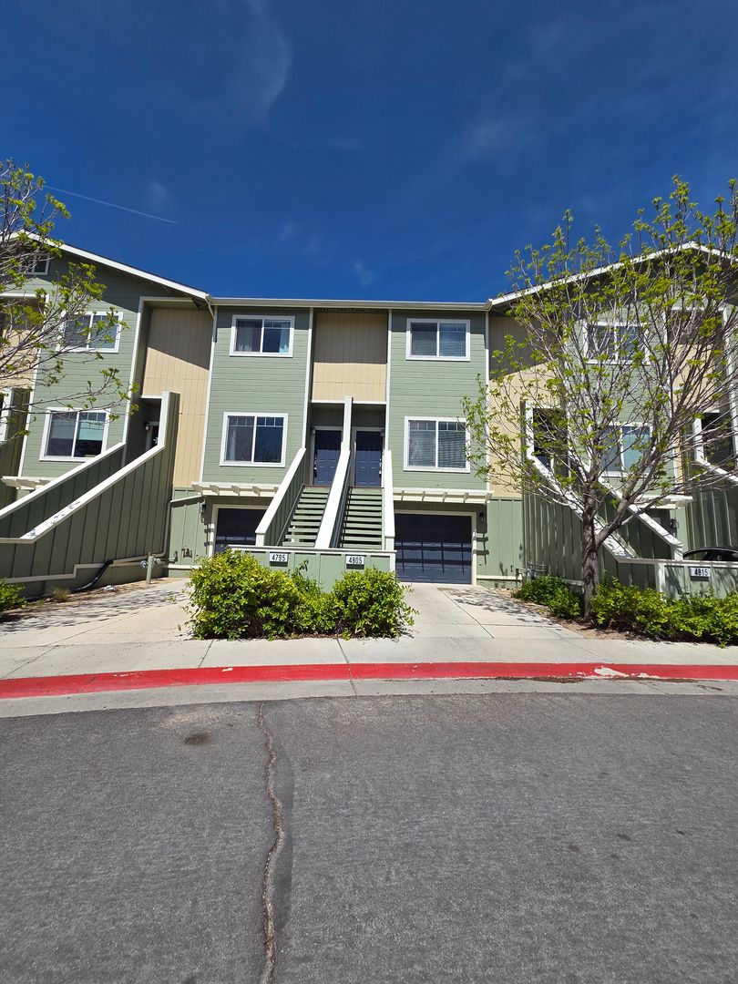 Reno House: 4805 Ciarra Kennedy Lane