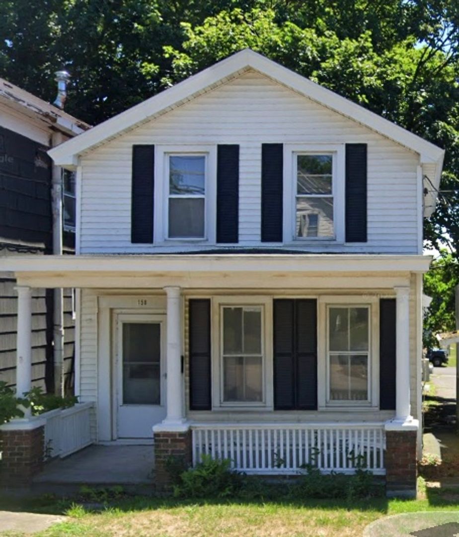 Oswego House: 158 W Bridge St