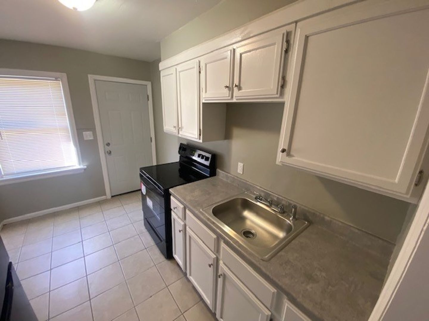 Wichita Apartment: 1514-1520 E 3rd St