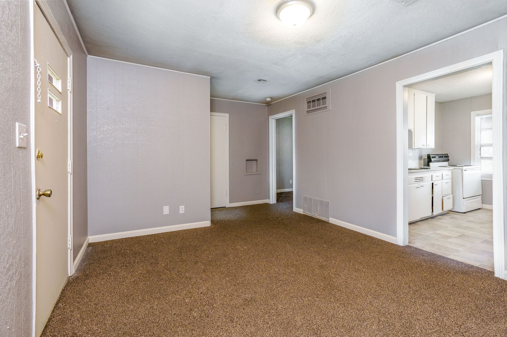 Wichita Apartment: 1826-1832 S Hiram St