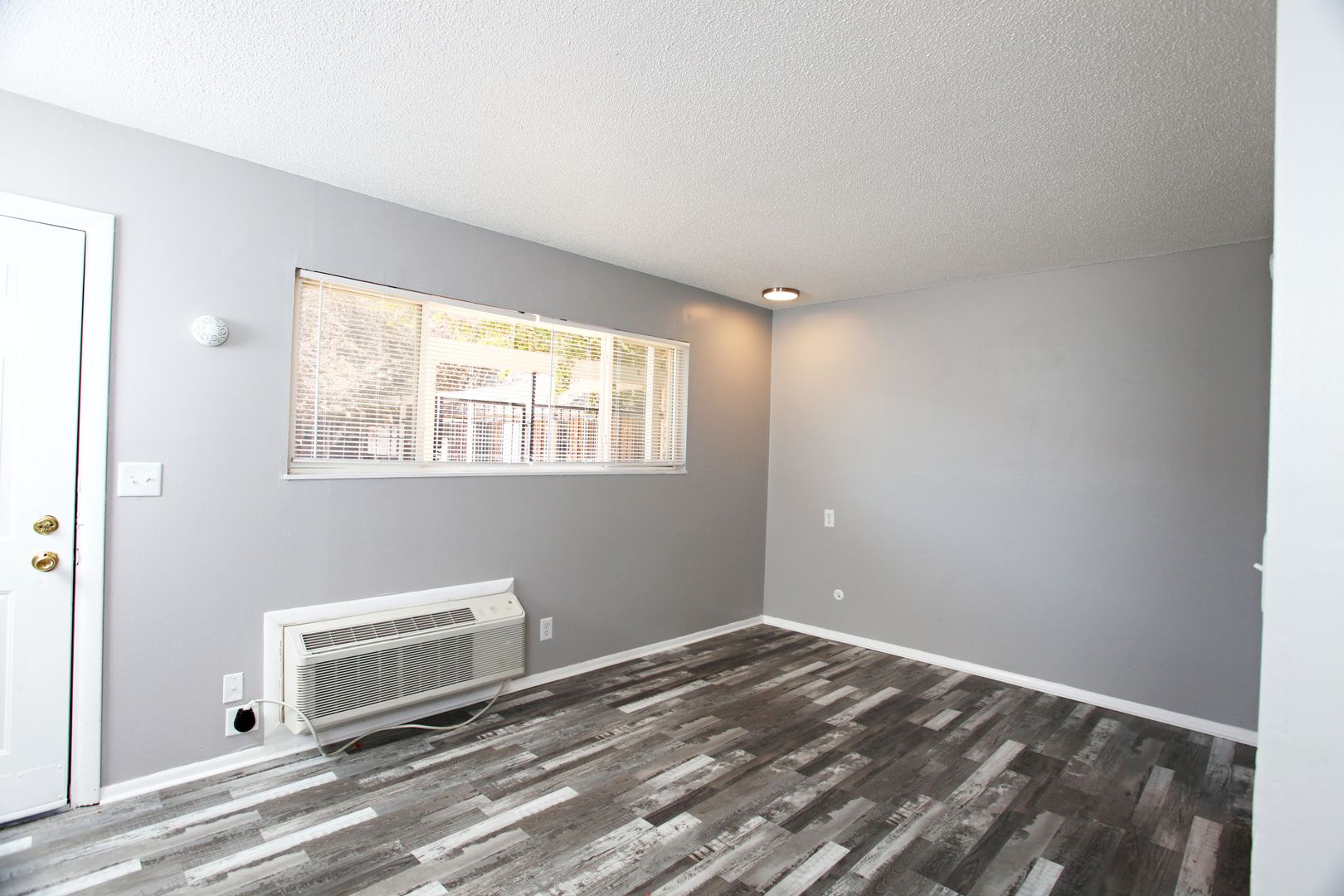 Wichita Apartment: 2727 N Amidon