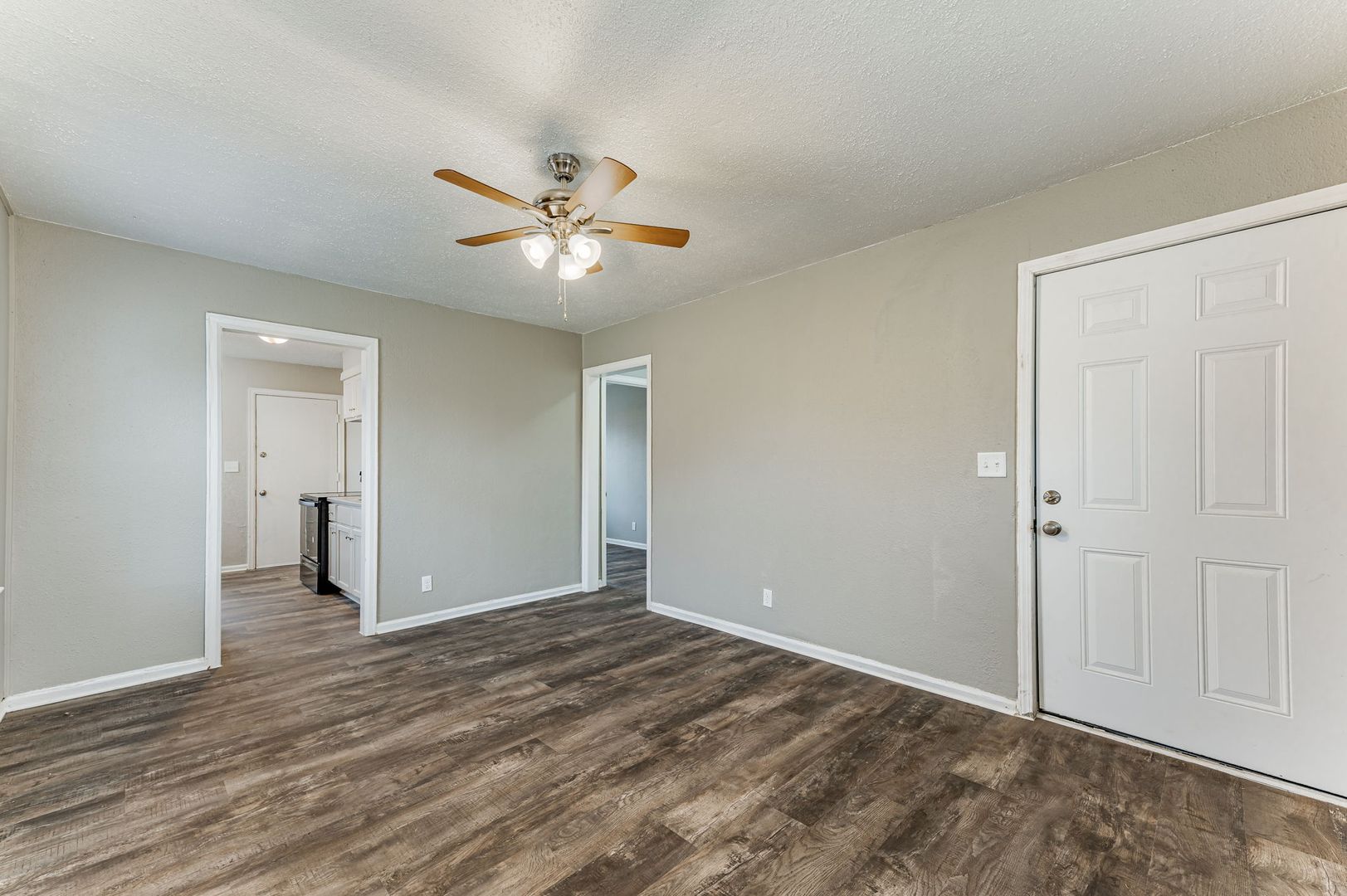 Wichita Apartment: 1514-1520 E 3rd St