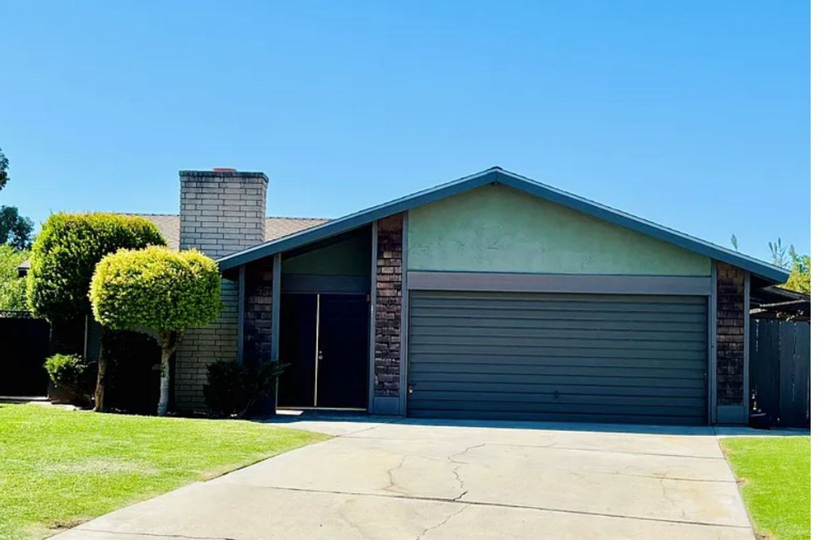 Bakersfield House: 2604 Loch fern Ct