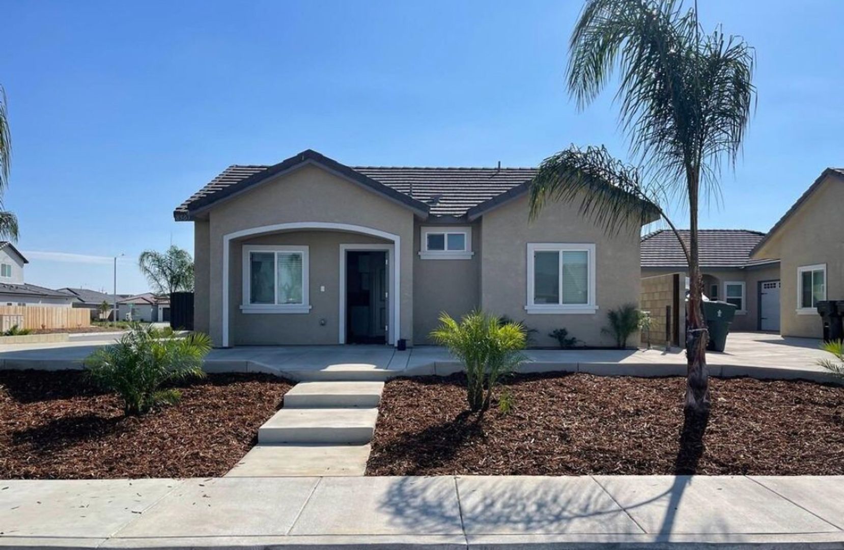 Bakersfield Multiplex: 4304 Sun Orchard