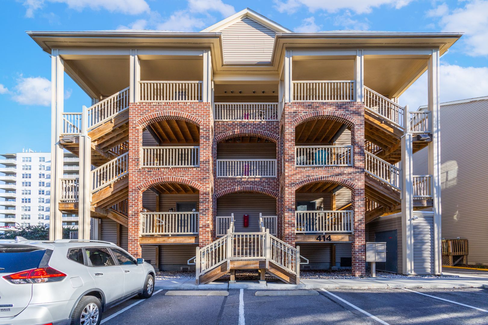 Norfolk House: 414 Delaware Ave