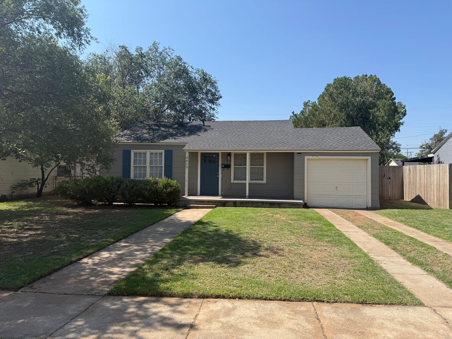 Lubbock House: 2613 40th