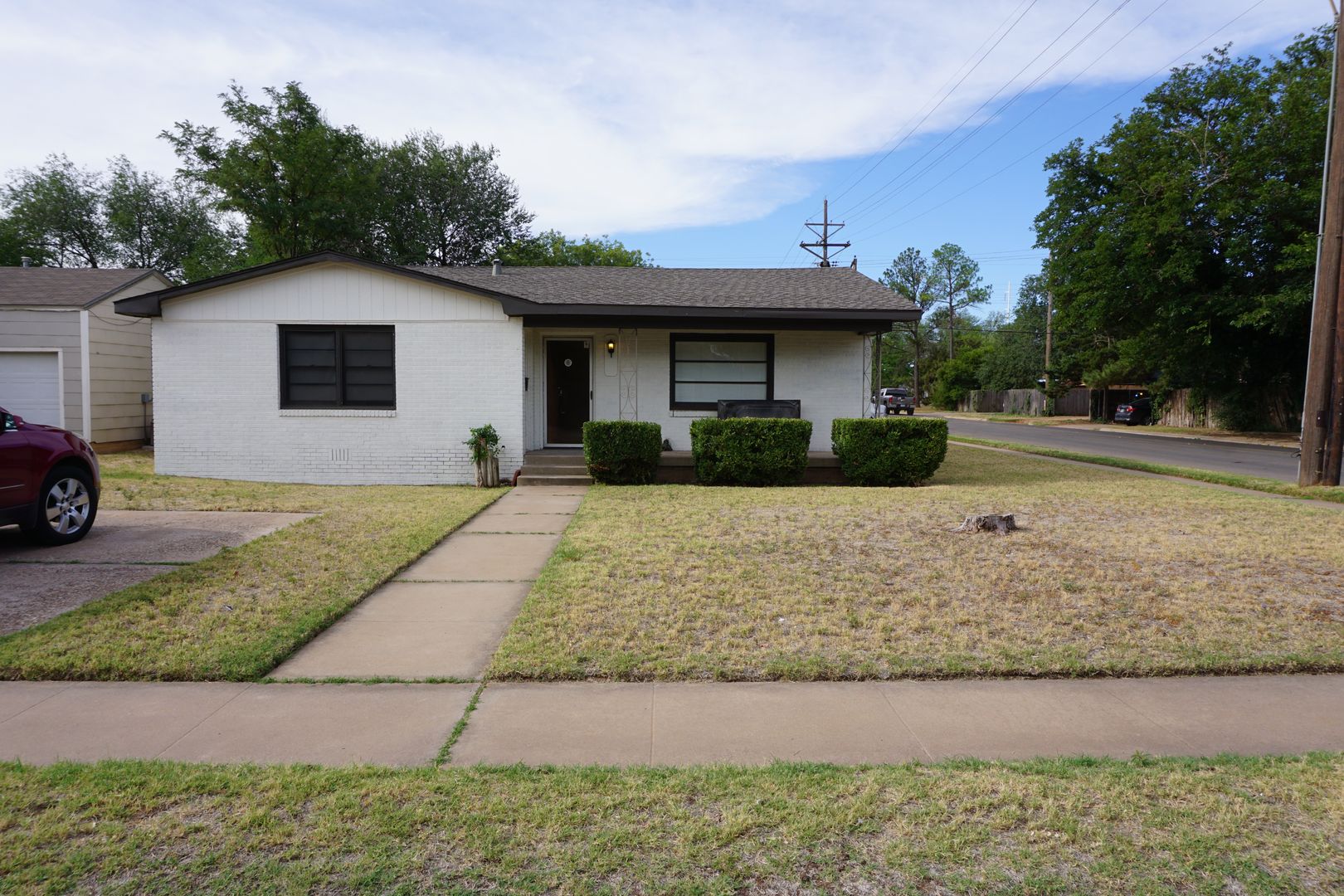 Lubbock Apartment: 2319 32nd
