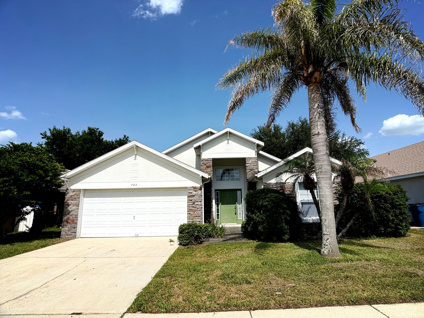 Davenport House: 722 Windsor Estates