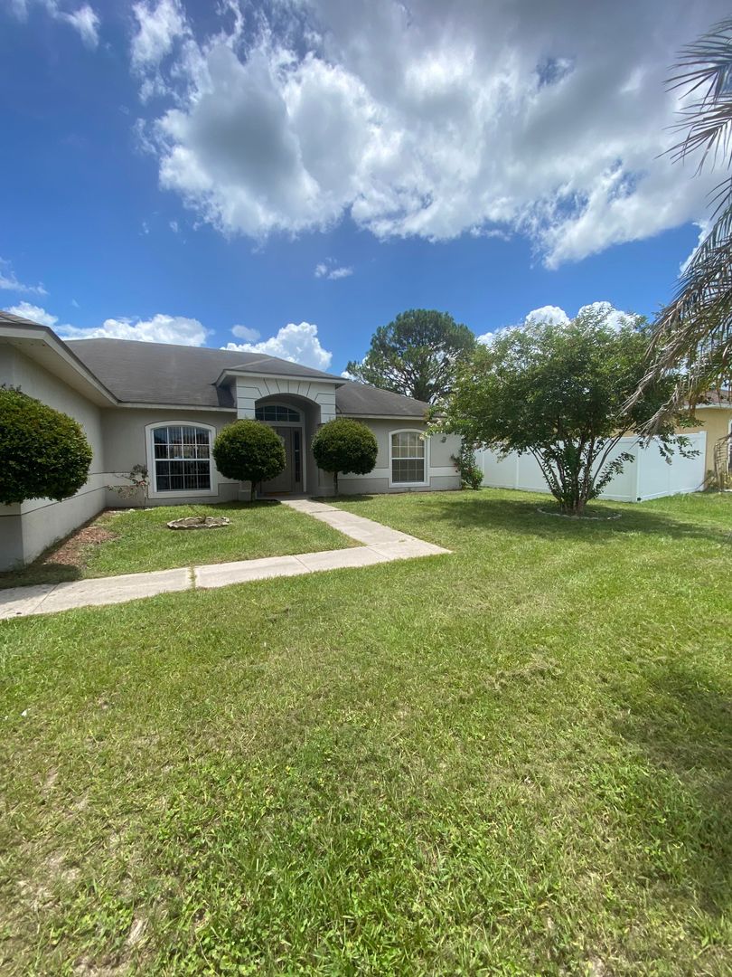 Kissimmee House: 207 Cranbrook