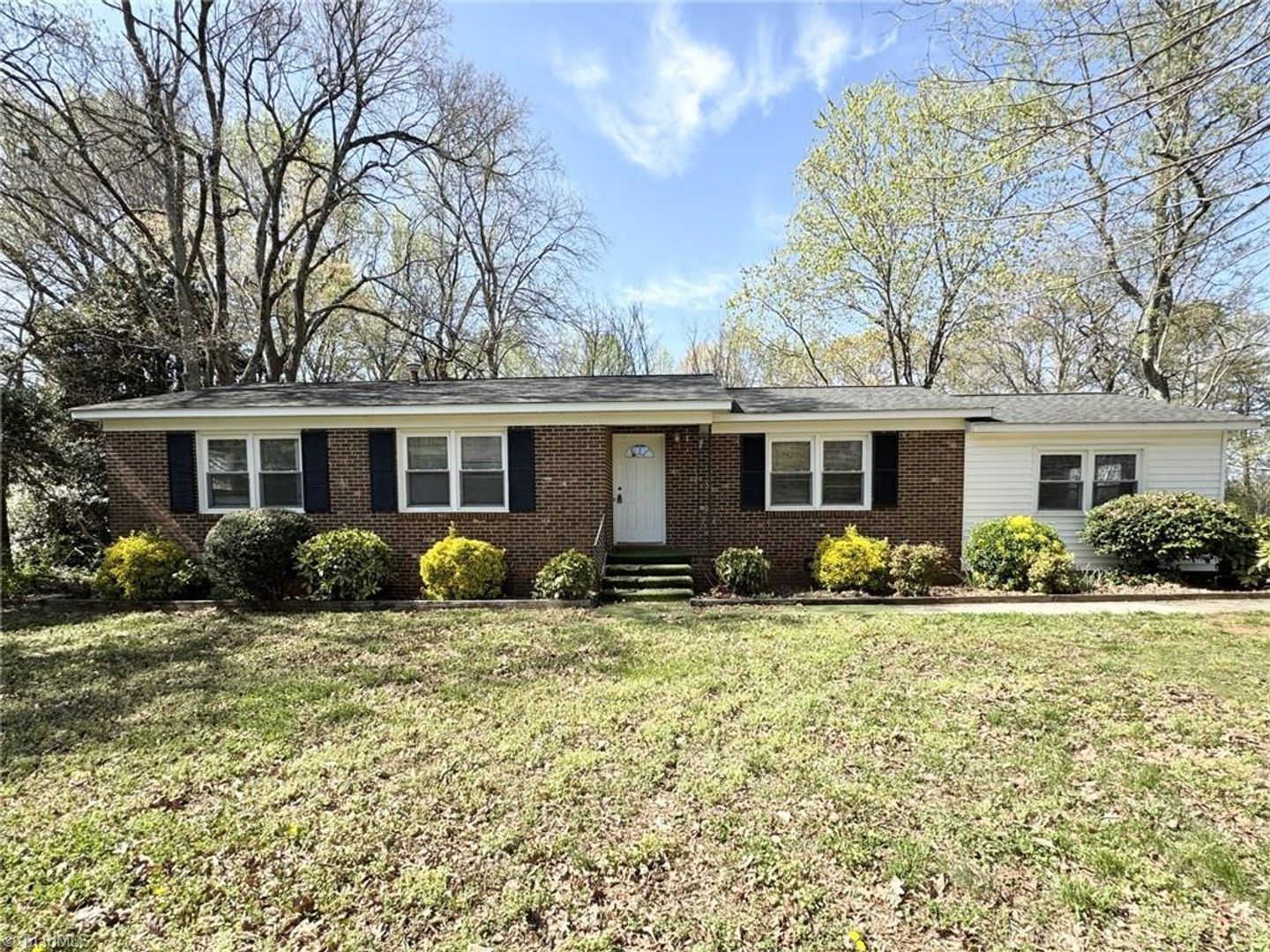 Greensboro House: 3020 Branderwood Drive