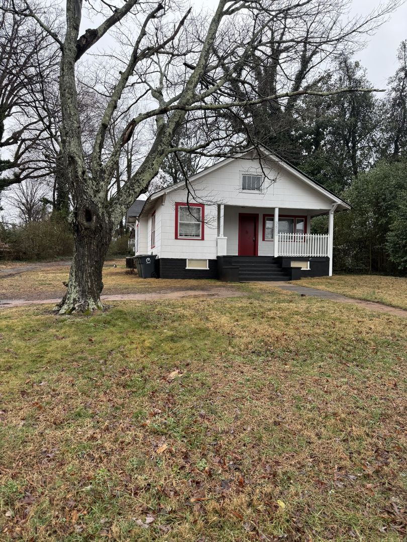 Greensboro House: 3611 Brevard Street