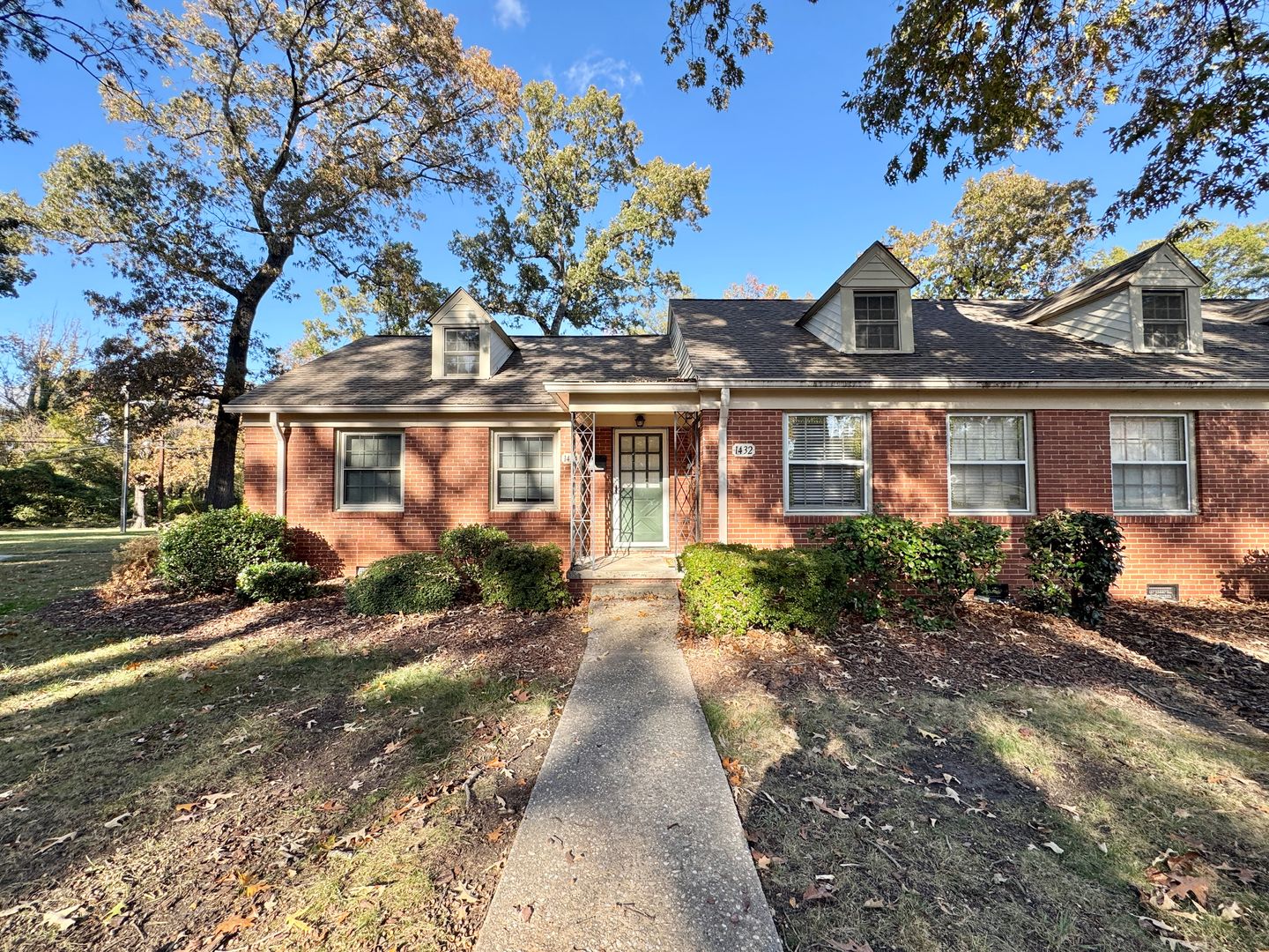 Greensboro House: 1434 Whilden Place