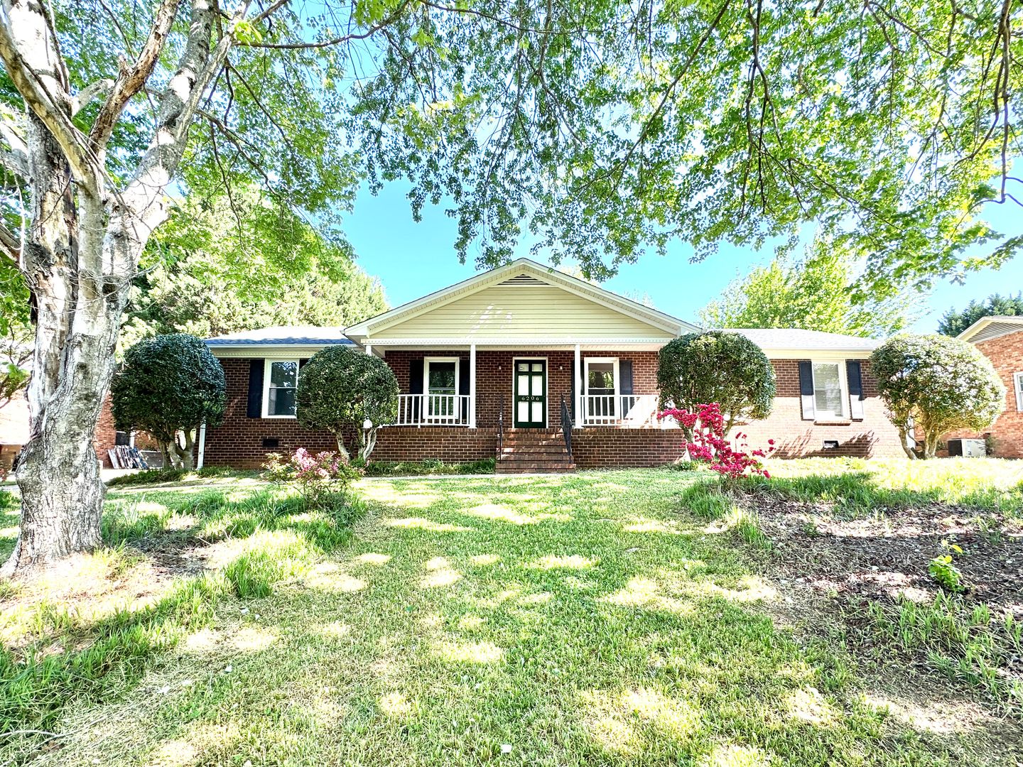 Greensboro House: 6206 Buckhorn Road