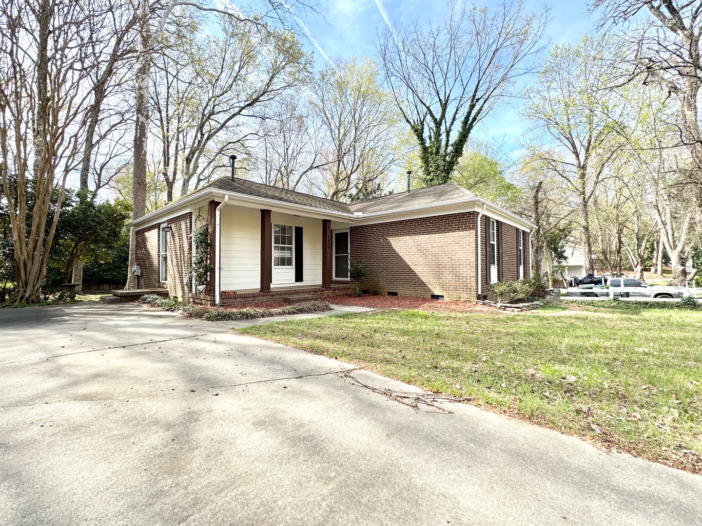 Greensboro House: 1819 Kello Drive