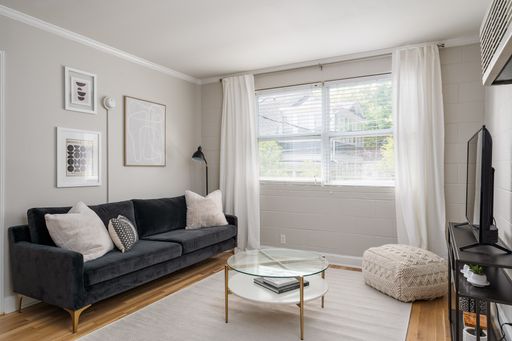 One Bedroom Across From Walking & Biking Trails in Fisher Park - Water & Parking Included – photo 1
