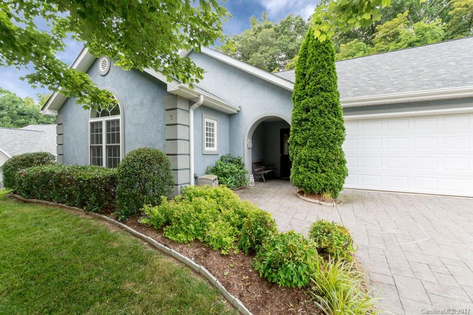 Asheville House: 7 Stonebridge Dr