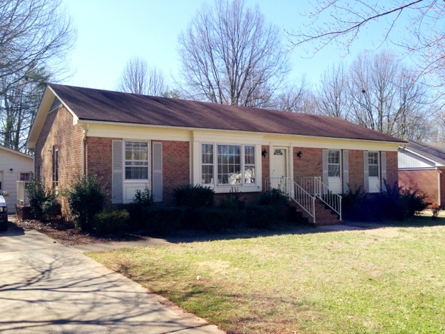 Greensboro House: 4811 Ferncrest Drive