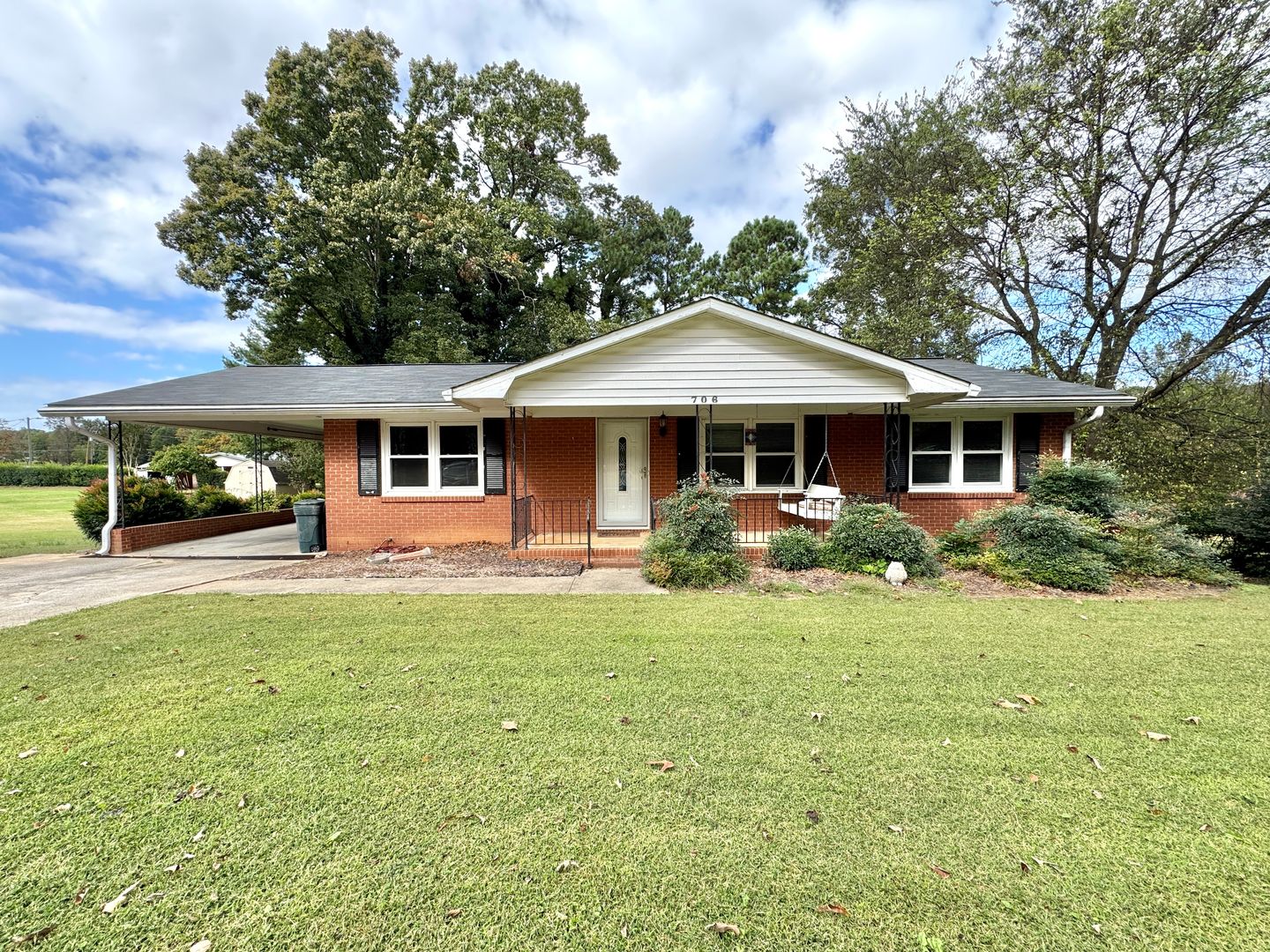 Kernersville House: 706 Inland Drive
