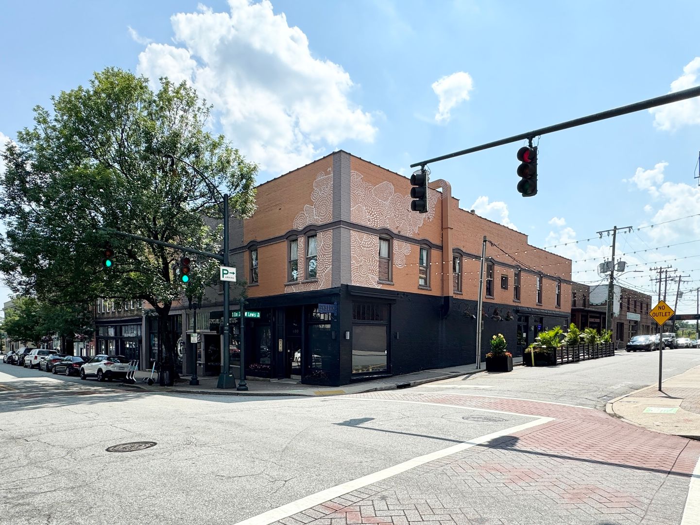 Greensboro Apartment: 602 South Elm Street