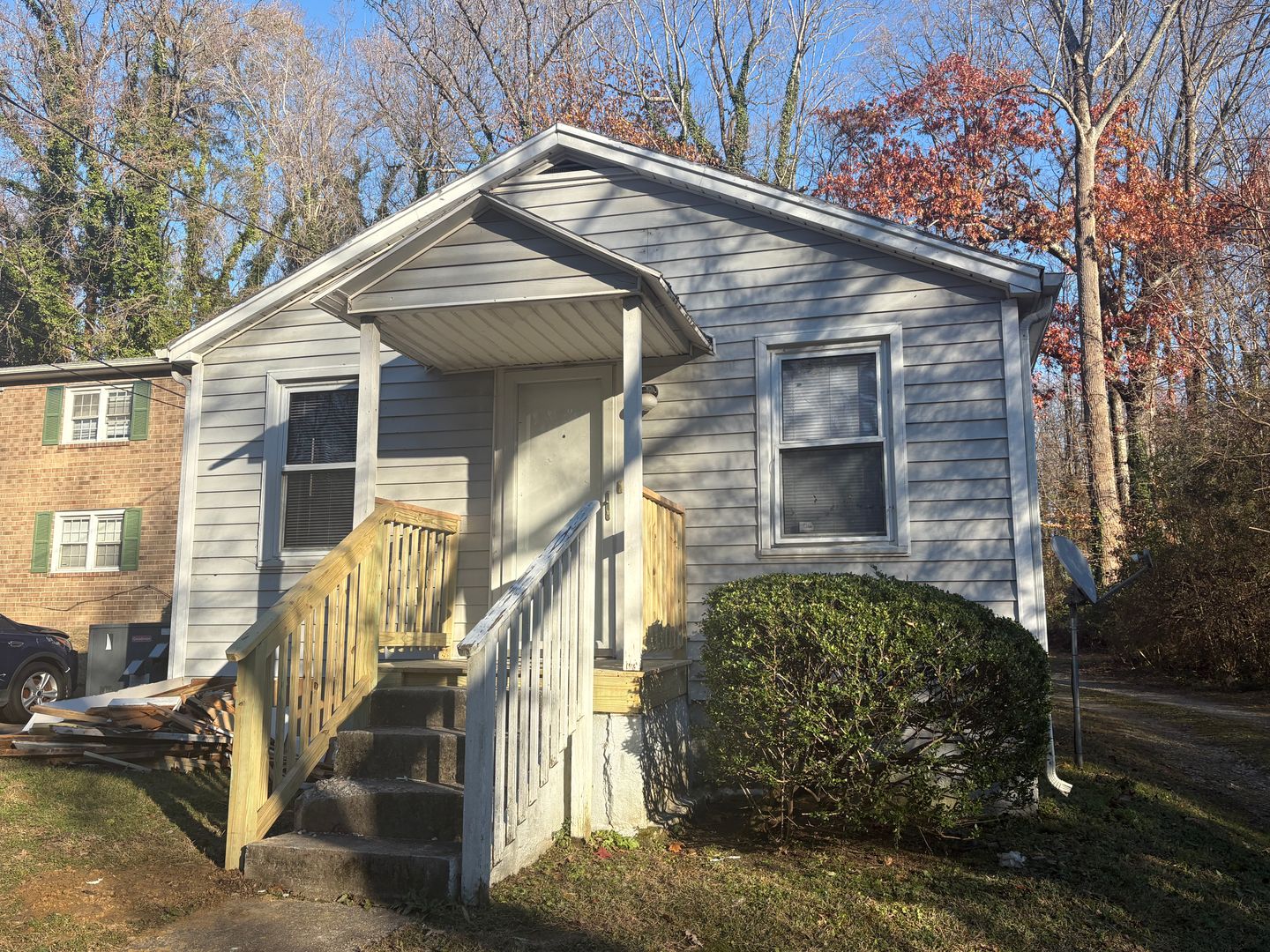 Greensboro House: 1823 Boulevard Street