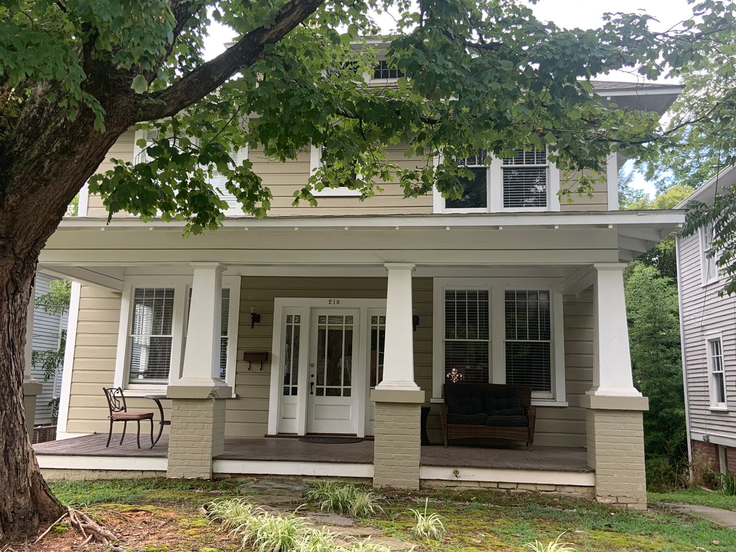 Greensboro House: 218 Tate Street Apt 2