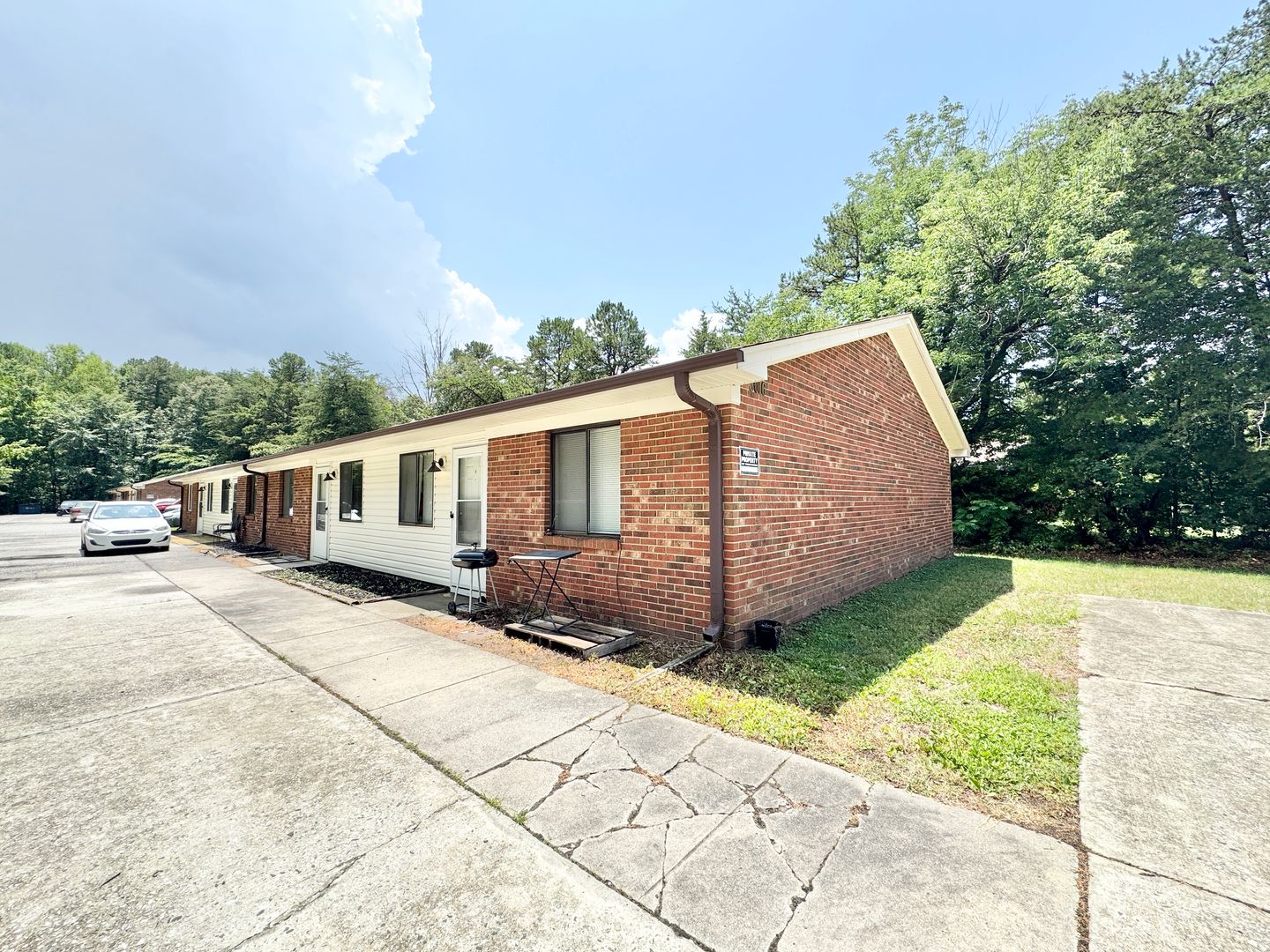 Jamestown Apartment: 3016 Sherrill Avenue