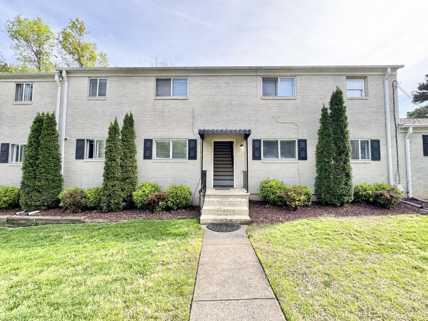 Greensboro House: 701 S Chapman Street