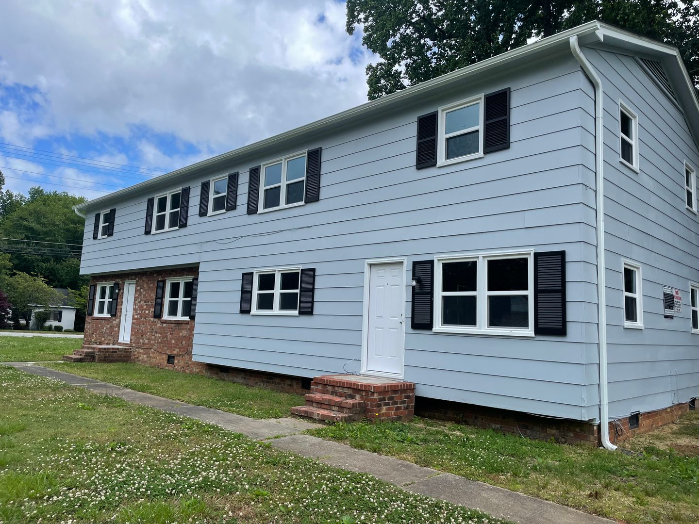 Greensboro Apartment: 101 Greenbriar Road