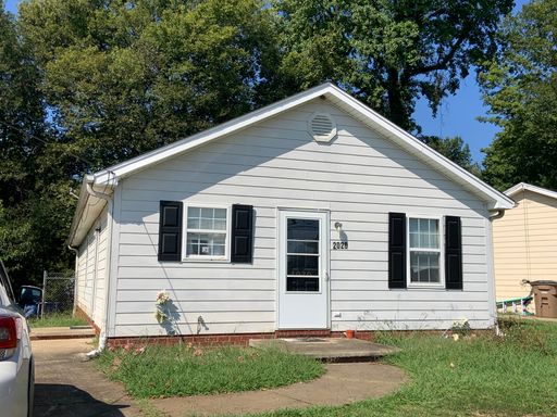 4 Bedroom Home close to HWY 421 & I40 – photo 1