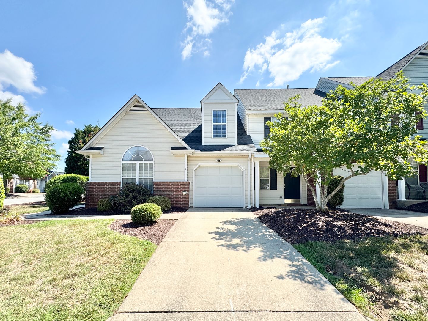 Greensboro Townhome: 1 Cambridge Oak Circle