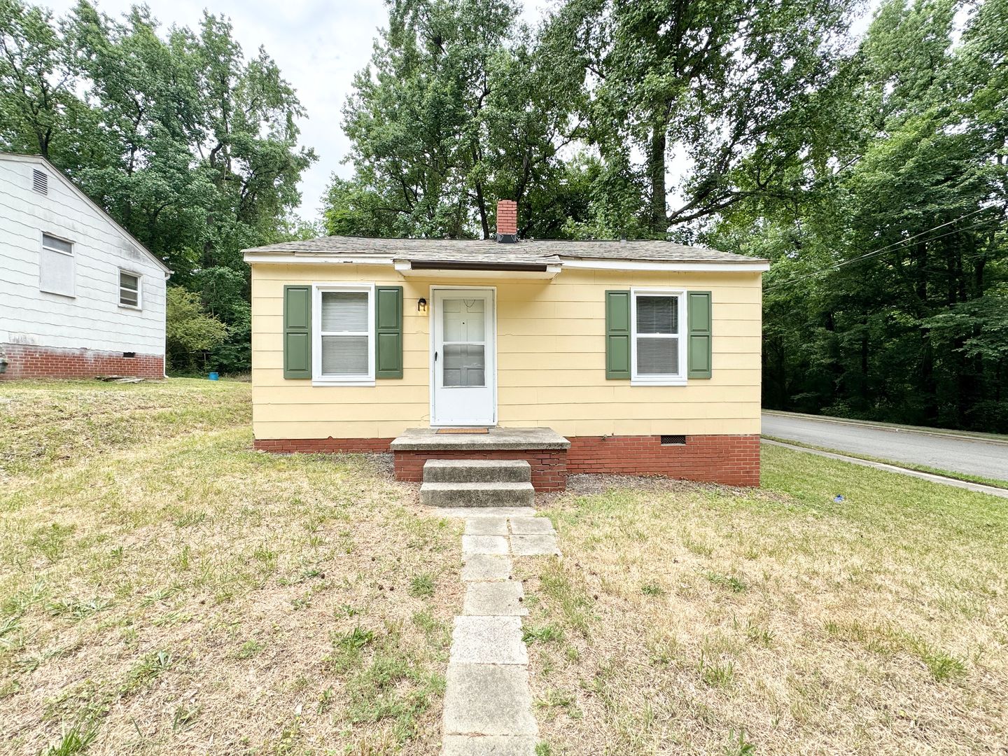 Greensboro House: 300 Lucerne Street
