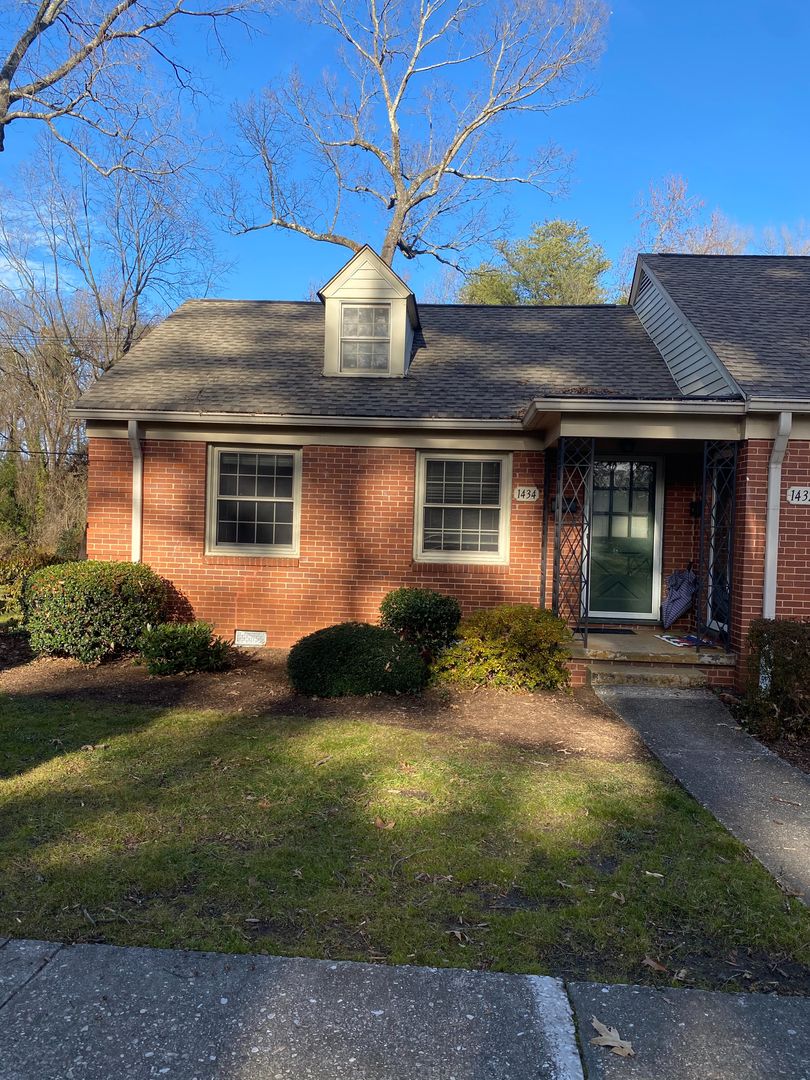 Greensboro House: 1434 Whilden Place