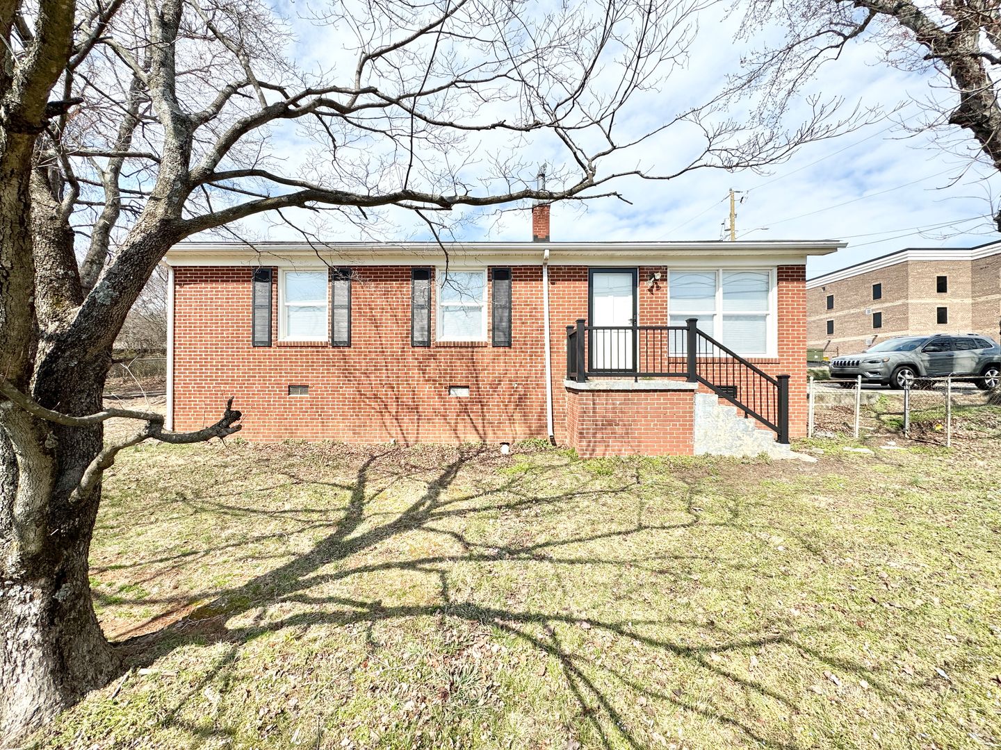 Greensboro House: 200 Pisgah Church Road