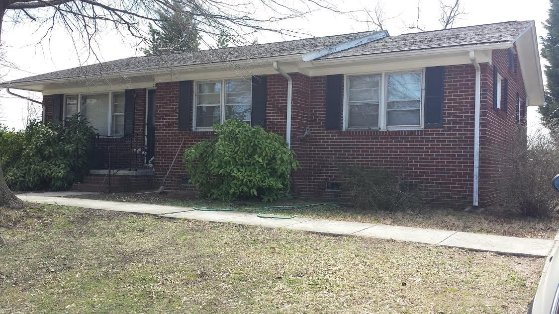 Greensboro House: 1801 West Meadowview Road