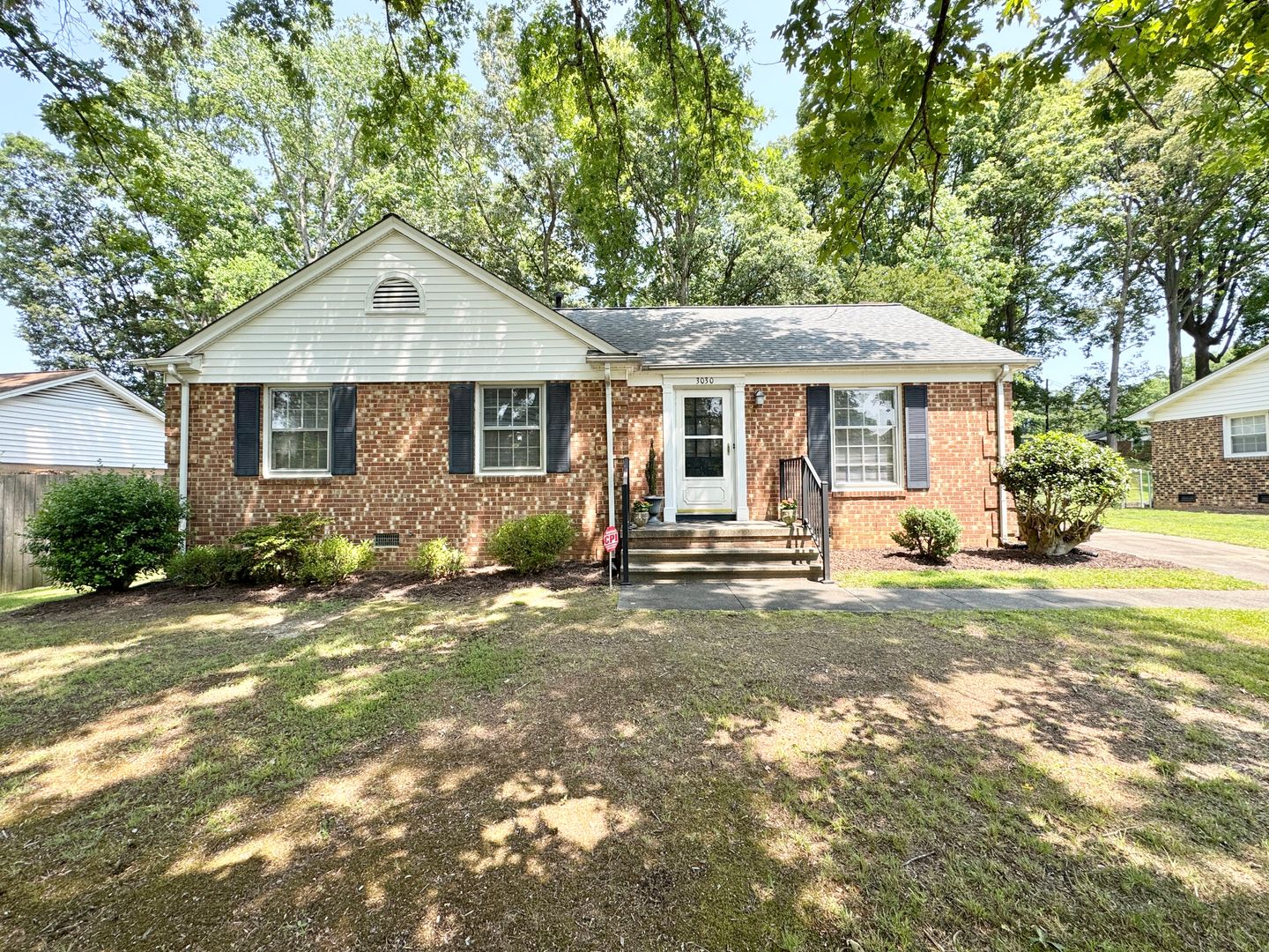 Greensboro House: 3030 Robin Hood Drive