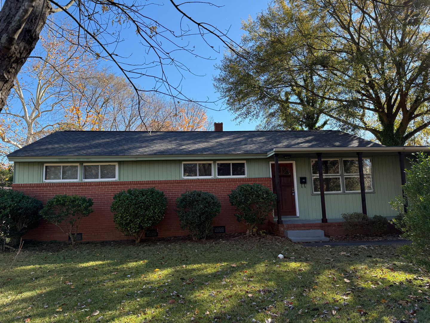 Greensboro House: 902 N Elam Avenue