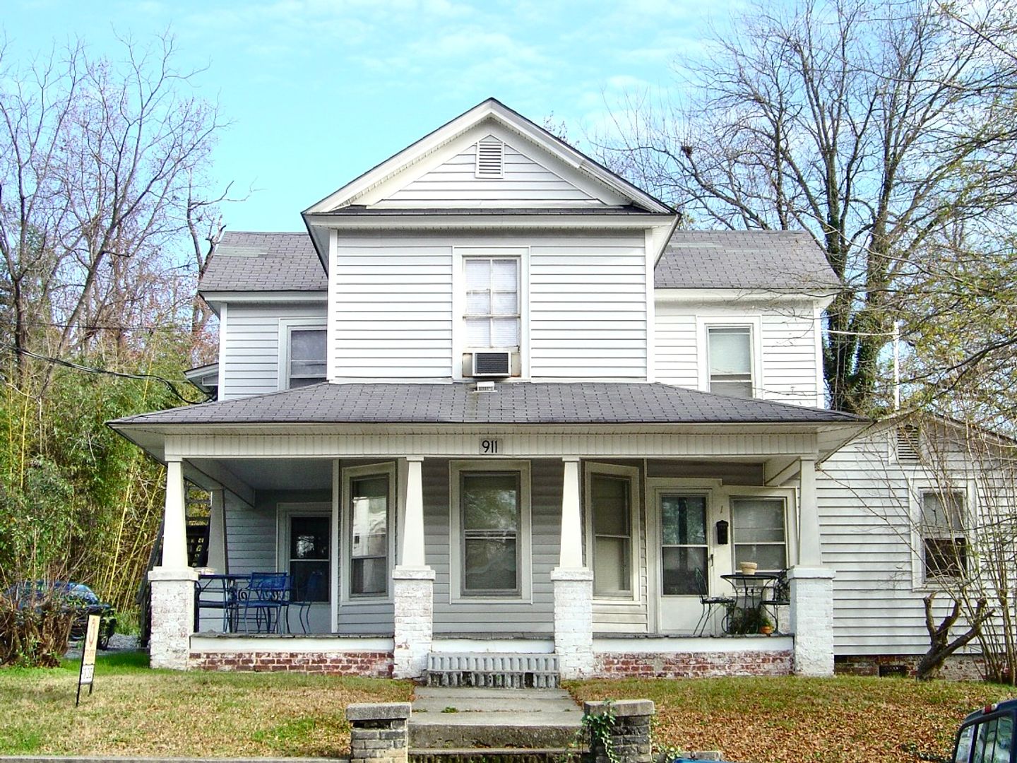 Greensboro House: 911 -4 Lexington Ave