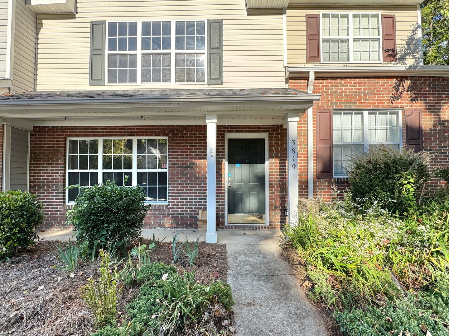 Greensboro House: 3819 Winborne Lane