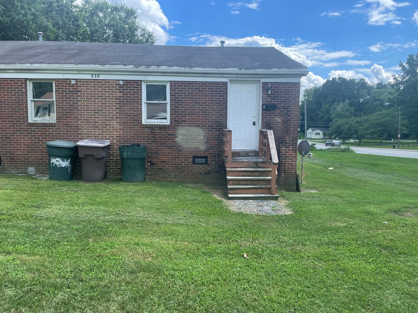 Greensboro Apartment: 838 Broad Ave
