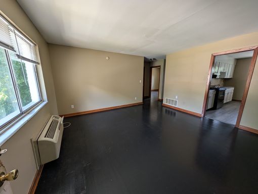Heart of Ensley! 2BR/1BA with Large Kitchen – photo 1